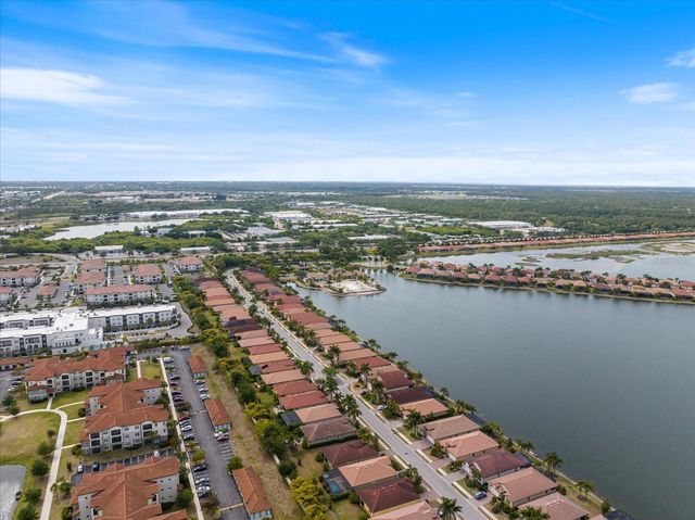 191 MARAVIYA BOULEVARD, North Venice, FL 34275