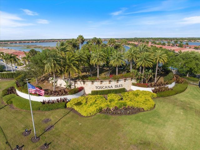 191 MARAVIYA BOULEVARD, North Venice, FL 34275