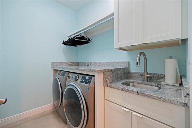 191 MARAVIYA BOULEVARD, North Venice, FL 34275