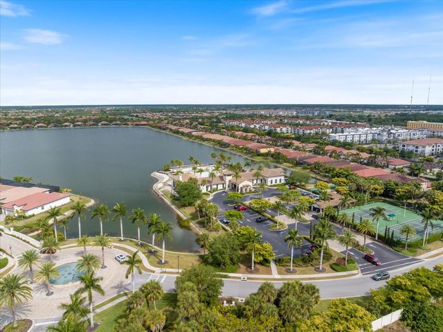 191 MARAVIYA BOULEVARD, North Venice, FL 34275