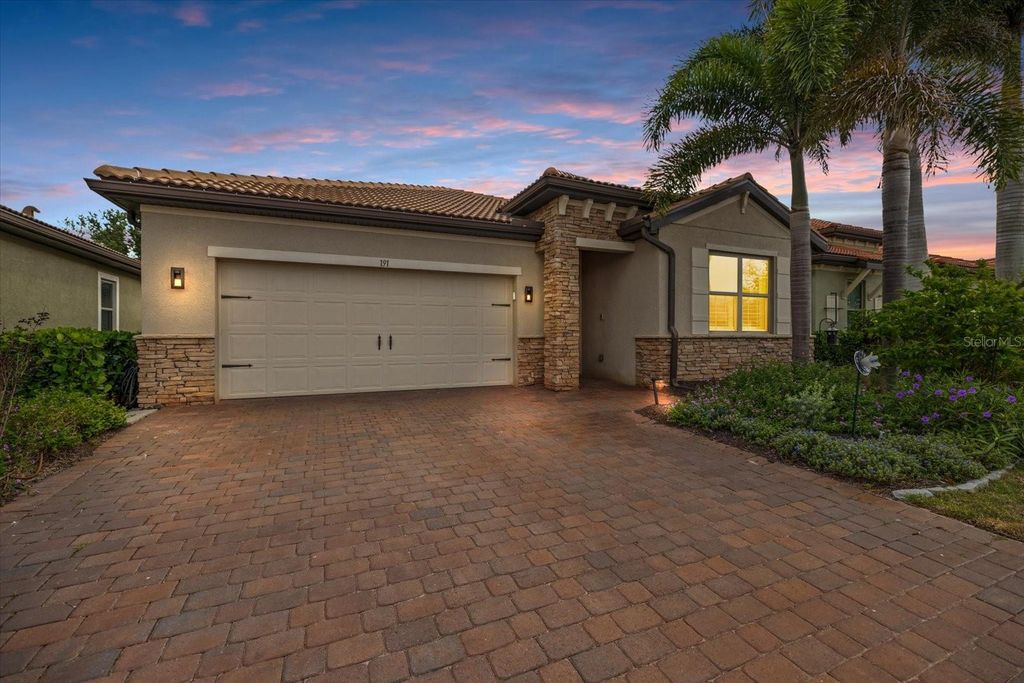 191 MARAVIYA BOULEVARD, North Venice, FL 34275