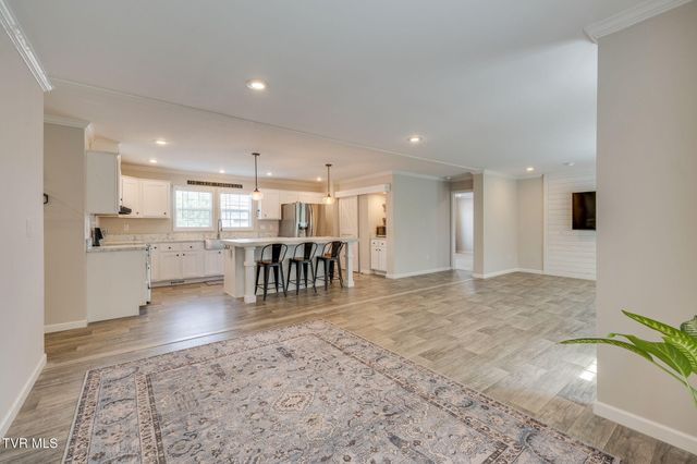 195 Ridge View Way, Rogersville, TN 37857