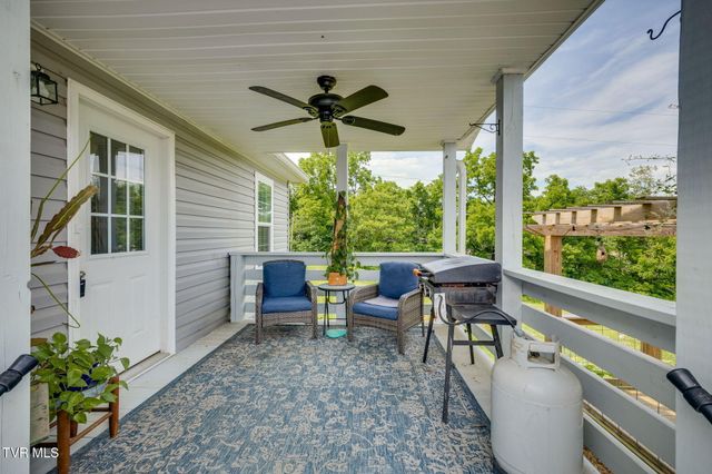 195 Ridge View Way, Rogersville, TN 37857