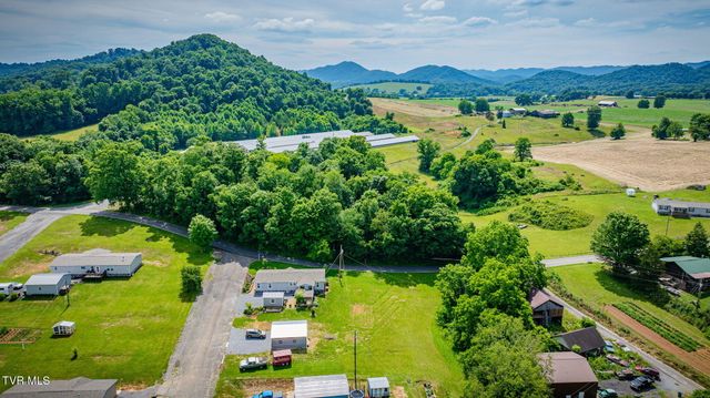 195 Ridge View Way, Rogersville, TN 37857