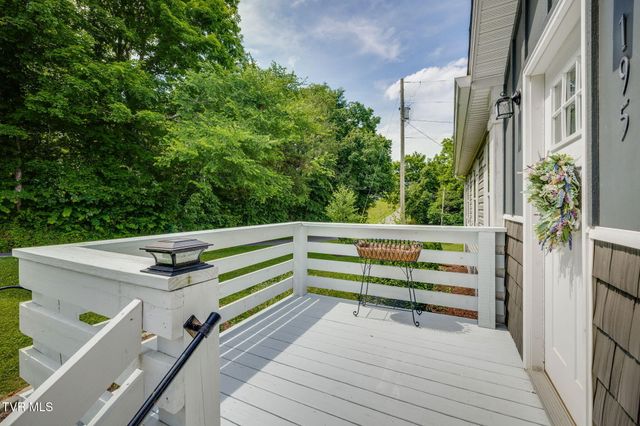 195 Ridge View Way, Rogersville, TN 37857