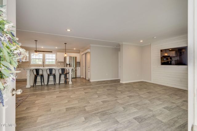 195 Ridge View Way, Rogersville, TN 37857