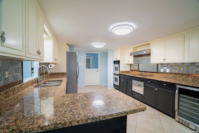 208 FRONT ST, Comfort, TX 78013