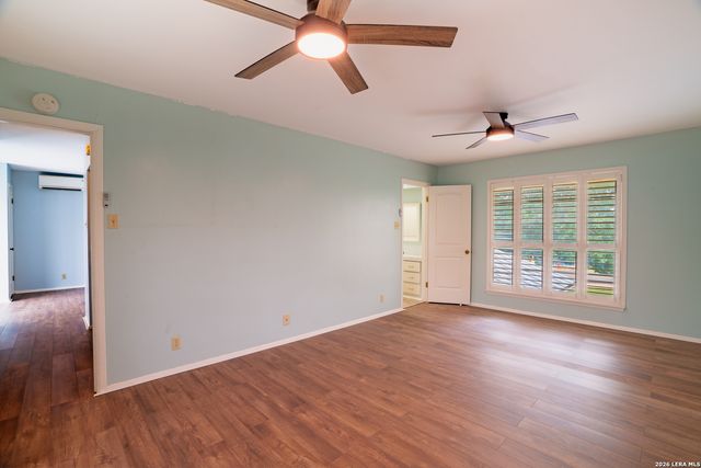 208 FRONT ST, Comfort, TX 78013