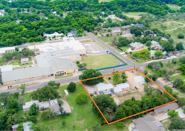 208 FRONT ST, Comfort, TX 78013