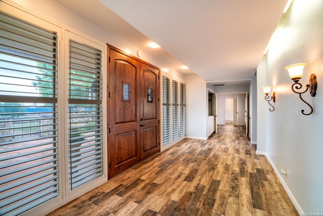 208 FRONT ST, Comfort, TX 78013