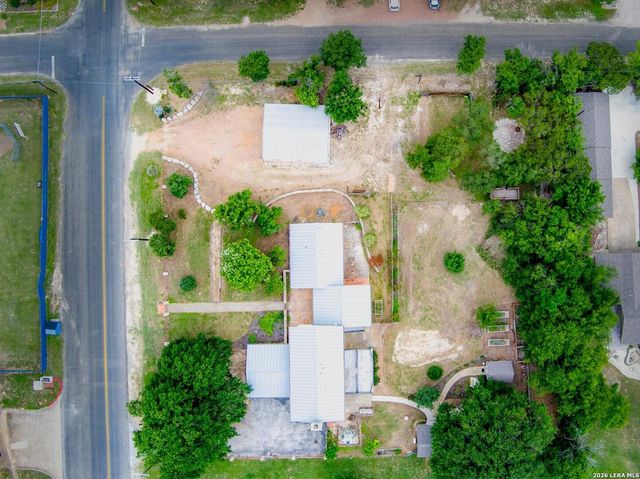 208 FRONT ST, Comfort, TX 78013
