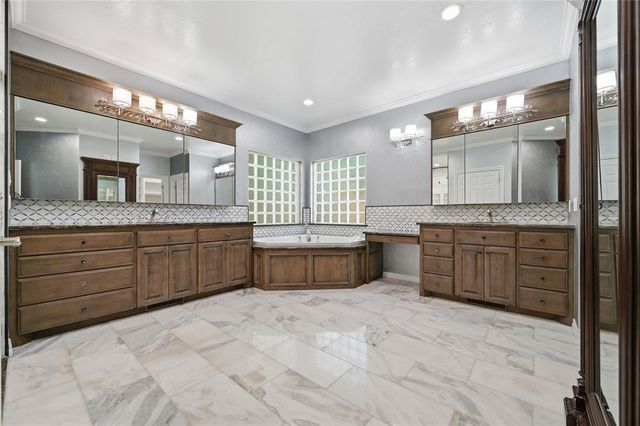 2500 Perth Drive, Edmond, OK 73013