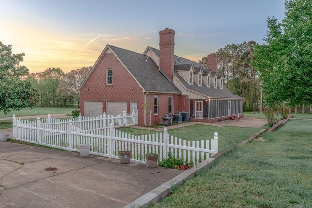 4926 Peachtree Ave, Jonesboro, AR 72405