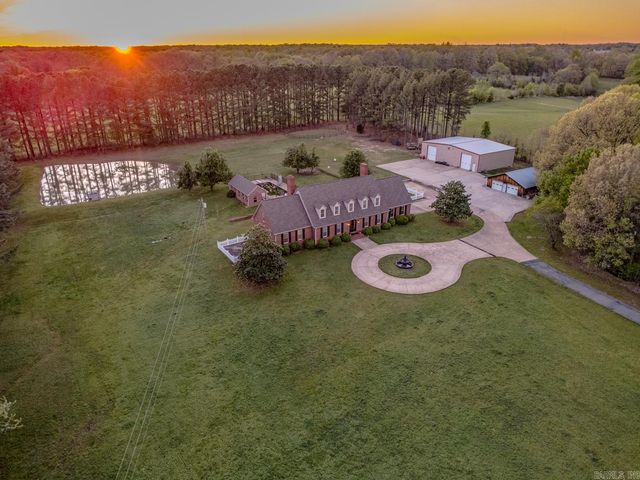 4926 Peachtree Ave, Jonesboro, AR 72405