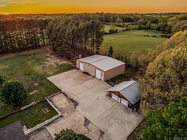 4926 Peachtree Ave, Jonesboro, AR 72405