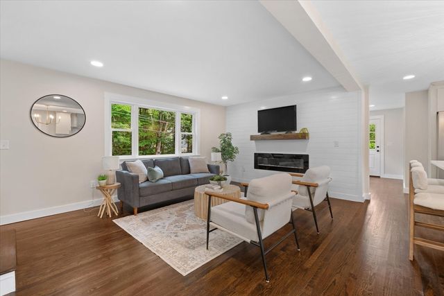 18 Ramshorn Road, Charlton, MA 01507