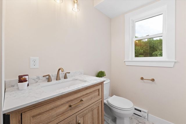 18 Ramshorn Road, Charlton, MA 01507