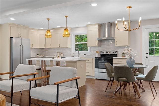 18 Ramshorn Road, Charlton, MA 01507