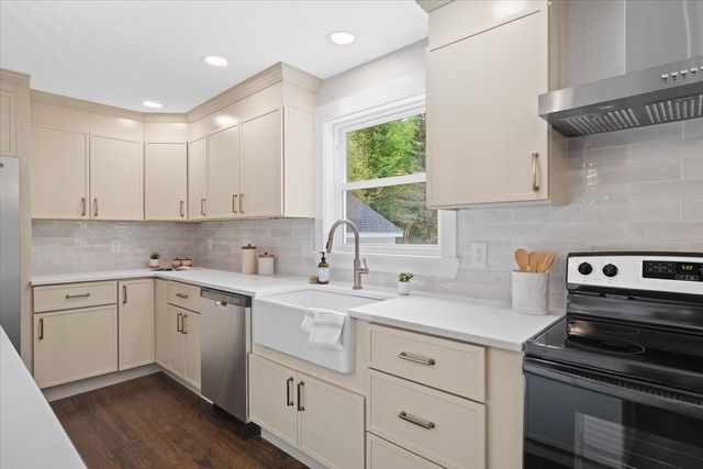 18 Ramshorn Road, Charlton, MA 01507