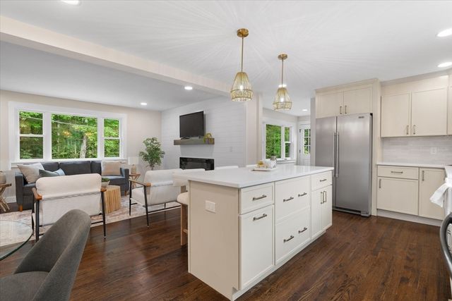 18 Ramshorn Road, Charlton, MA 01507