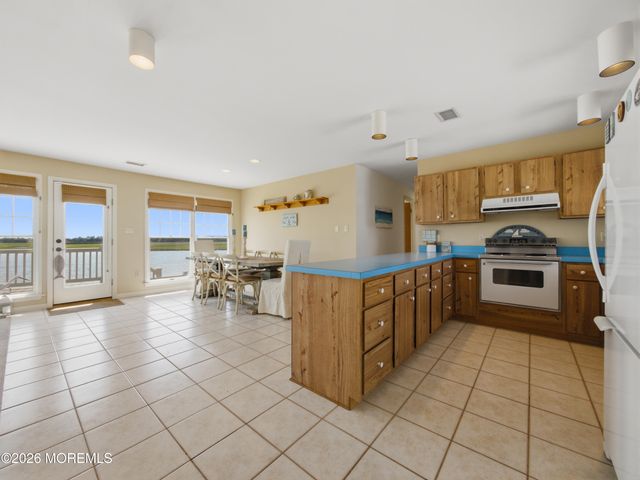 46 Parker Road, Tuckerton, NJ 08087