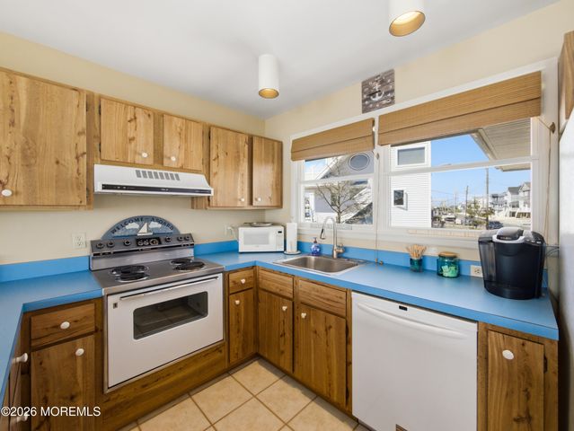 46 Parker Road, Tuckerton, NJ 08087