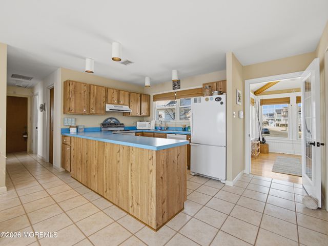 46 Parker Road, Tuckerton, NJ 08087