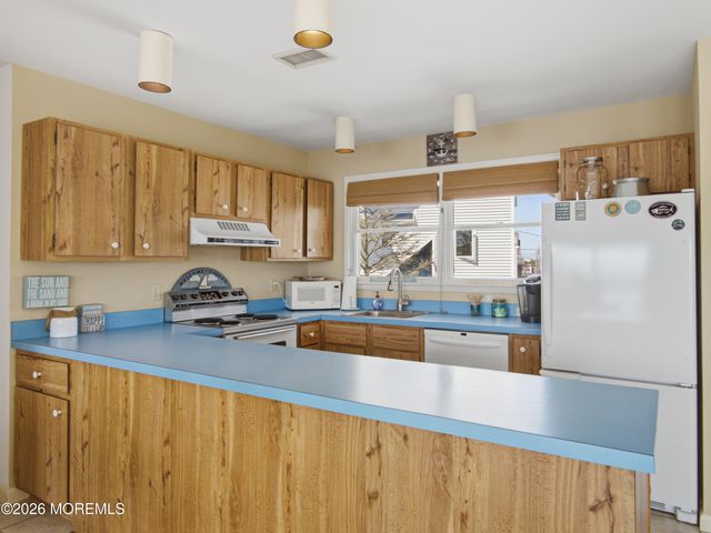 46 Parker Road, Tuckerton, NJ 08087