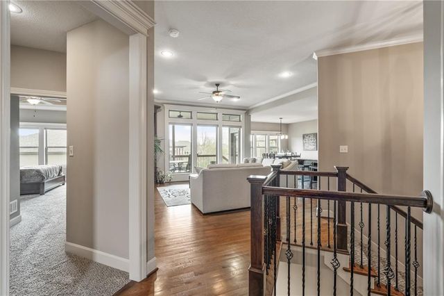 1696 NE Parkwood Drive, Lee's Summit, MO 64064