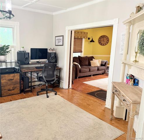18 Pleasant Avenue, Walden, NY 12586