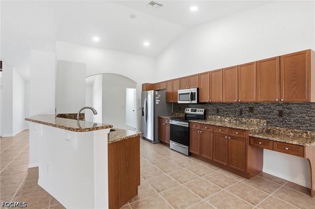 928 NW 5th PL, Cape Coral, FL 33993
