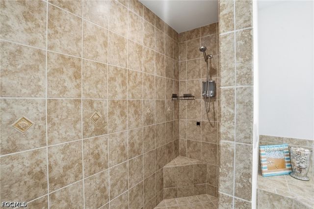 928 NW 5th PL, Cape Coral, FL 33993