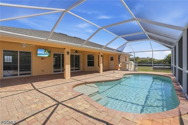 928 NW 5th PL, Cape Coral, FL 33993