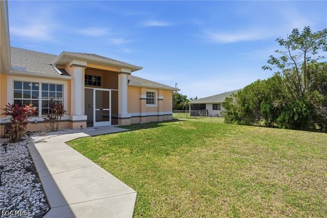 928 NW 5th PL, Cape Coral, FL 33993