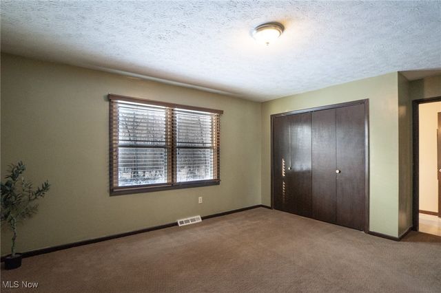 994 Sunset View Boulevard, Tallmadge, OH 44278