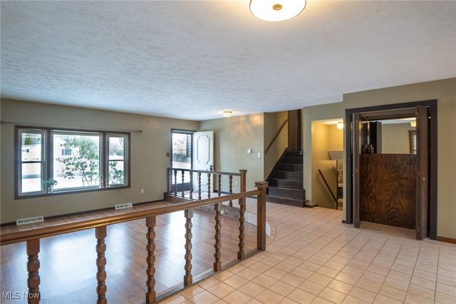 994 Sunset View Boulevard, Tallmadge, OH 44278