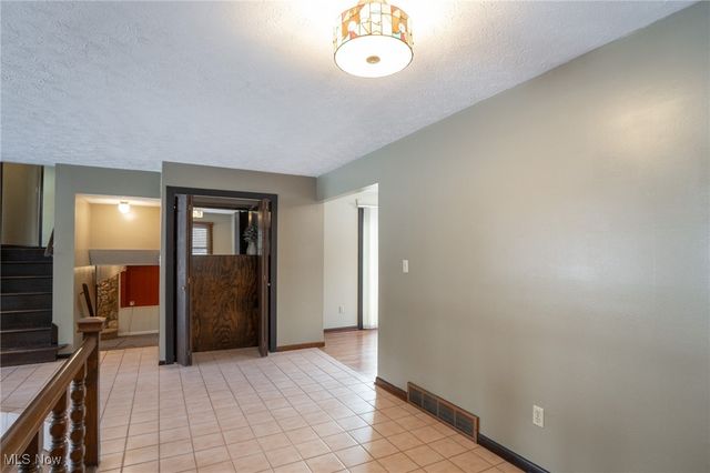 994 Sunset View Boulevard, Tallmadge, OH 44278