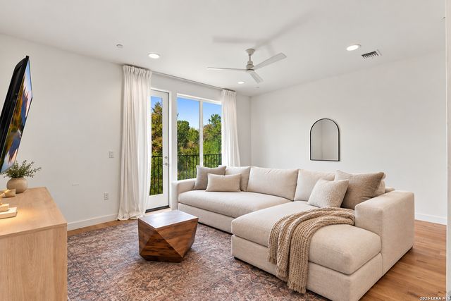 6020 Springdale Rd Unit 5, Austin, TX 78723