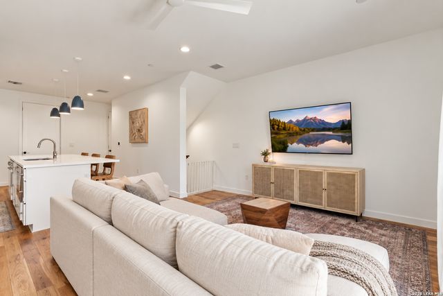 6020 Springdale Rd Unit 5, Austin, TX 78723