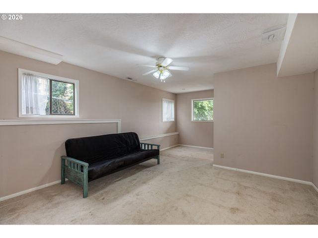 415 W D St, Rainier, OR 97048