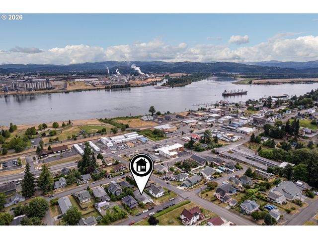 415 W D St, Rainier, OR 97048