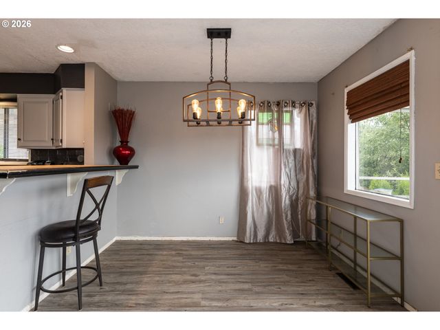 415 W D St, Rainier, OR 97048