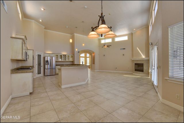 6321 FRANKLIN CREST Drive, El Paso, TX 79912