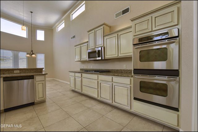 6321 FRANKLIN CREST Drive, El Paso, TX 79912