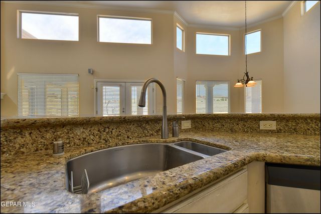 6321 FRANKLIN CREST Drive, El Paso, TX 79912