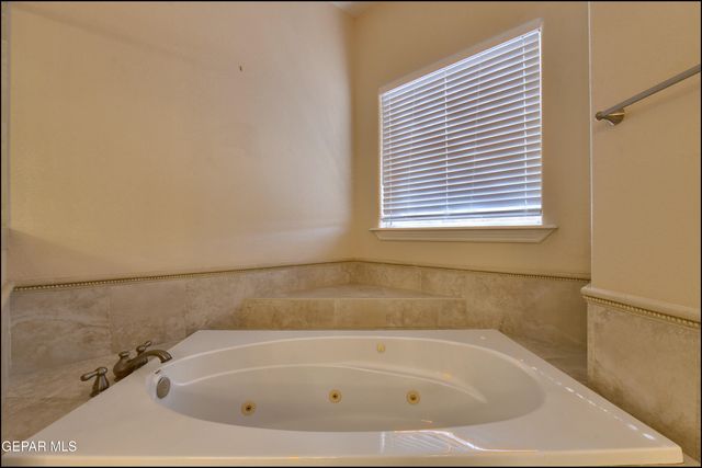 6321 FRANKLIN CREST Drive, El Paso, TX 79912