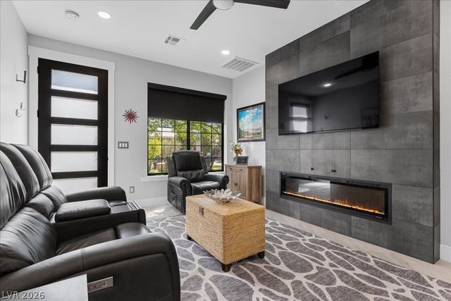 8753 Kendall Brook Circle, Las Vegas, NV 89149