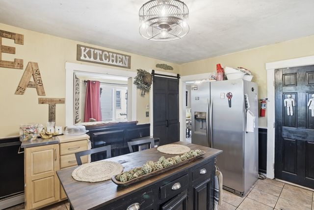 24 Lawrence St, Fitchburg, MA 01420