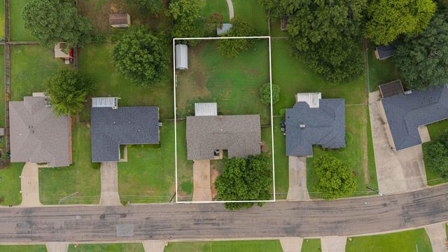 2016 Cumberland Dr, Longview, TX 75601