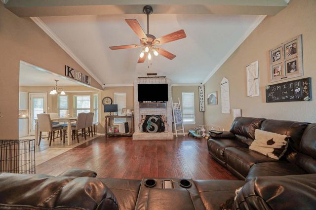 2016 Cumberland Dr, Longview, TX 75601